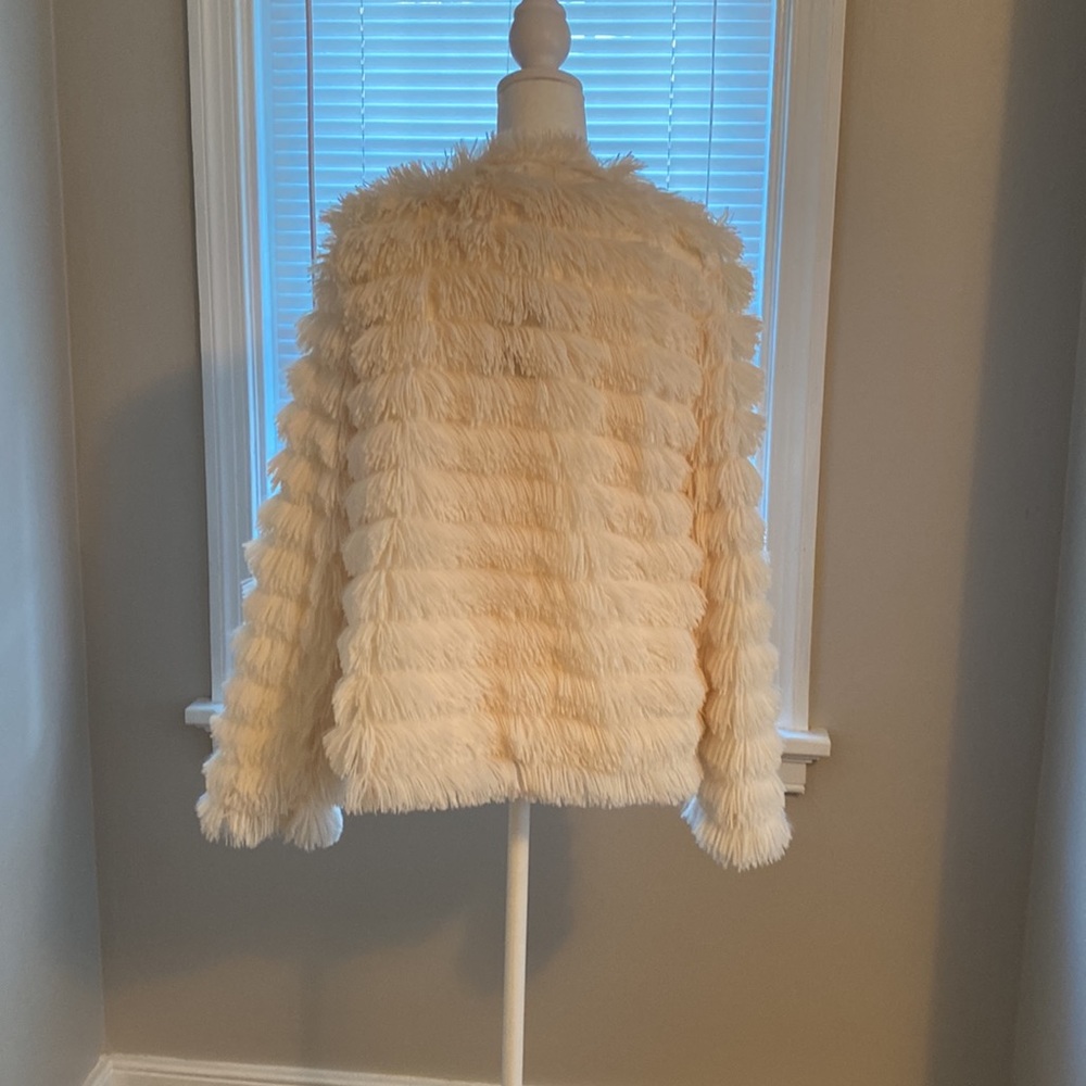 Women’s Jacket - Picture 2 of 4